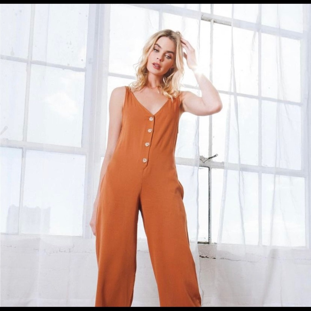 NWT Sadie & Sage Carnaby Street Pocketed Jumpsuit